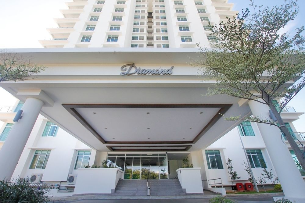 Imperial Suites Miri , Diamond Tower Exterior photo